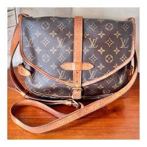 ❤️SOLD❤️LOUIS VUITTON SAUMUR 30 SHOULDER BAG